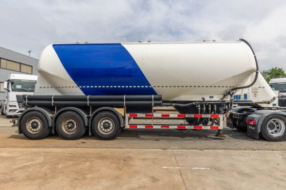 FELDBINDER EUT 40.3- 40.000 L CEMENT/CIMENT/ZEMENT Feldbinder EUT 40.3- 40.000 L CEMENT/CIMENT/ZEMENT 2011 2 Tanker semi t...