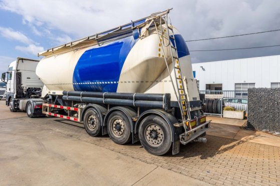 FELDBINDER EUT 40.3- 40.000 L CEMENT/CIMENT/ZEMENT Feldbinder EUT 40.3- 40.000 L CEMENT/CIMENT/ZEMENT 2012 2 Tanker semi t...