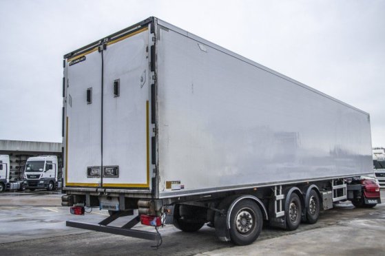 ASCA CARRIER 1850 MT+CLOISON+ESS. DIRECT./STEERING/GELENKT ASCA CARRIER 1850 MT+CLOISON+ESS. DIRECT./STEERING/GELENKT 2011...