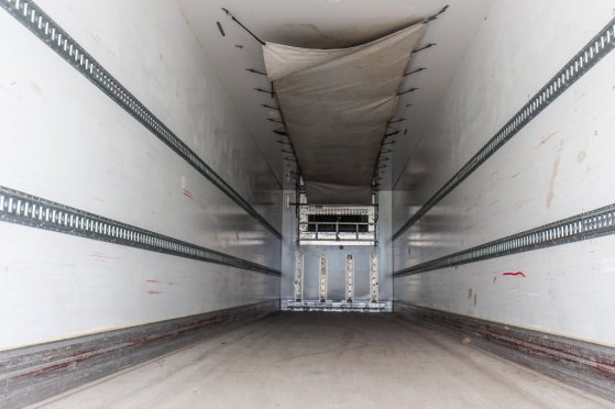 KASSBOHRER KASSBOHRER+CARRIER VECTOR 1550 MONO Kässbohrer KASSBOHRER+CARRIER VECTOR 1550 MONO 2017 2 Refrigerated semi tra...