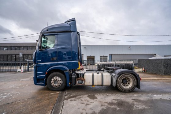 MERCEDES ACTROS 1846+ADR Mercedes-Benz ACTROS 1846+ADR 2018 2 Tractor Units image 6