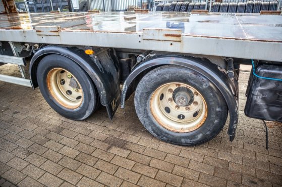 LECITRAILER VOLAILLE/GEFLÛGEL/POULTRY+REHAUSSABLE Lecitrailer VOLAILLE/GEFLÛGEL/POULTRY+REHAUSSABLE 2011 2 Flatbed open tr...