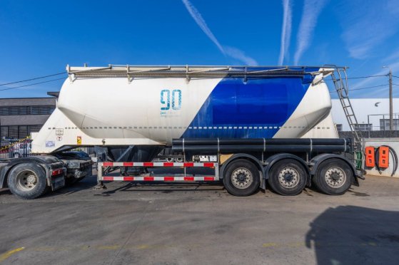 FELDBINDER EUT 40.3- 40.000 L CEMENT/CIMENT/ZEMENT Feldbinder EUT 40.3- 40.000 L CEMENT/CIMENT/ZEMENT 2012 2 Tanker semi t...