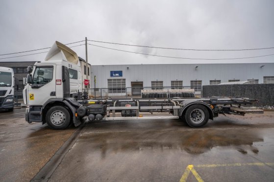 RENAULT D19 WIDE 320 DXI + DHOLLANDIA 2T. D19 WIDE 320 DXI + DHOLLANDIA 2T. 2018 2 image 10