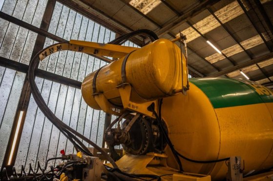 DE BUF BETON MIXER/MALAXEUR/MISCHER 12M3 De Buf BETON MIXER/MALAXEUR/MISCHER 12M3 2016 2 Concrete Mixer Pump image 52