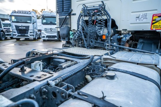 VOLVO FMX 460 GLOB + HYDR FMX 460 GLOB + HYDR 2017 2 Tractor Units image 37