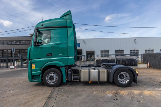 MERCEDES ACTROS 1845 LS Mercedes-Benz ACTROS 1845 LS 2015 2 Tractor Units image 36