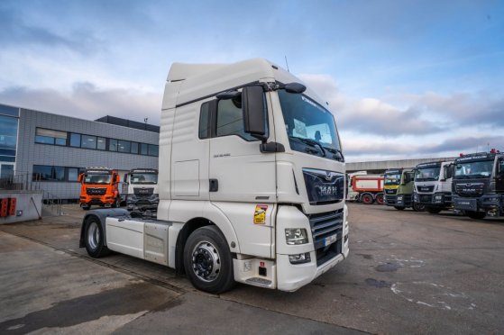 MAN TGX 18.460 XLX + INTARDER TGX 18.460 XLX + INTARDER 2018 2 Tractor Units image 9