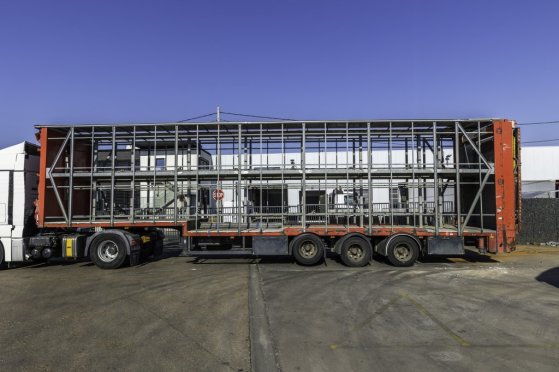 LECITRAILER CUELLO CISNE 3E-RD+DOUBLE ETAGE+DHOLLANDIA 2TON Lecitrailer CUELLO CISNE 3E-RD+DOUBLE ETAGE+DHOLLANDIA 2TON 20...
