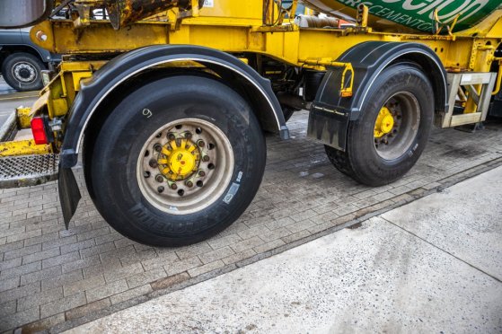 IMER BETON MIXER/MALAXEUR/MISCHER-10M3- STEERING AXLE Imer BETON MIXER/MALAXEUR/MISCHER-10M3- STEERING AXLE 2017 2 Concret...