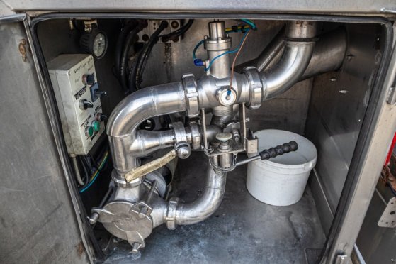 RENAULT KERAX 380+MAGYAR INOX 11000L/3COMP./MELK/LAIT/MILCH KERAX 380+MAGYAR INOX 11000L/3COMP./MELK/LAIT/MILCH 2012 2 ima...