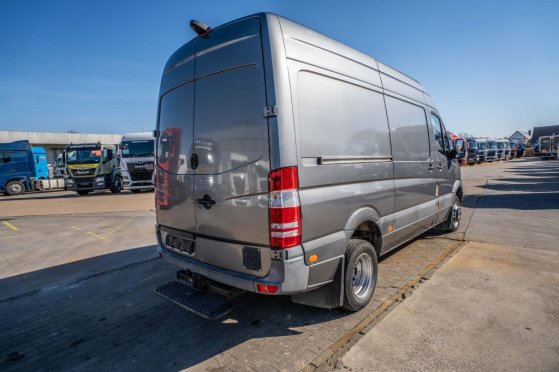 MERCEDES SPRINTER 519 CDI Mercedes-Benz Sprinter 519 CDI 2010 2 image 135