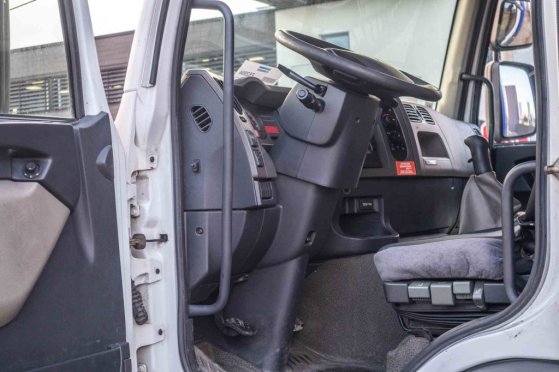 RENAULT PEMIUM LANDER 340 DXI-6X2 PEMIUM LANDER 340 DXI-6X2 2011 2 image 8