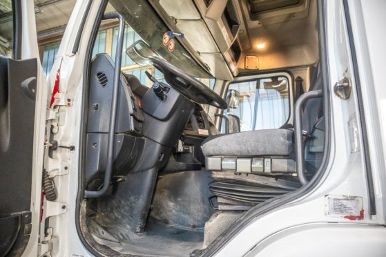 RENAULT KERAX 380DXI-8x4+PK18TM/3EXT KERAX 380DXI-8x4+PK18TM/3EXT 2011 2 image 8