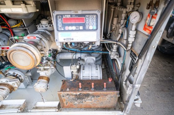 Heavy machinery product image - Image 8 of 15