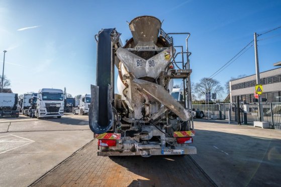 MAN TGS 32.360 BB+LIEBHERR 8m3+TAPIS THEAMS 12m TGS 32.360 BB+LIEBHERR 8m3+TAPIS THEAMS 12m 2013 2 image 8