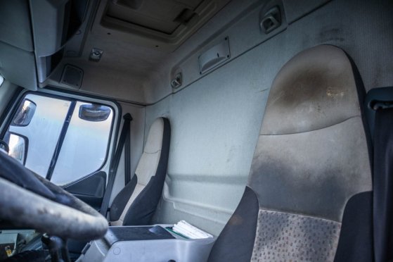 RENAULT PREMIUM 320 DXI+CITERNE ALIMENTAIRE ( engine problem) PREMIUM 320 DXI+CITERNE ALIMENTAIRE ( engine problem) 2007 2...