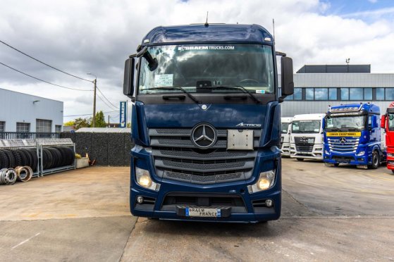 MERCEDES ACTROS 1846 LS +ADR Mercedes-Benz ACTROS 1846 LS +ADR 2018 2 Tractor Units image 7