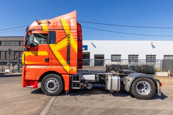 MAN TGX 18.440 XLX BLS + KIPHYDR. TGX 18.440 XLX BLS + KIPHYDR. 2015 2 Tractor Units image 8