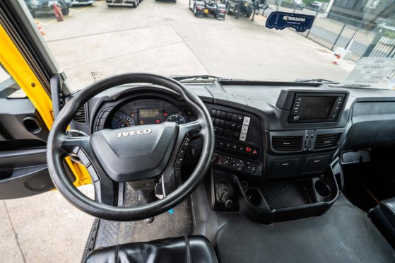 IVECO TRAKKER 450-6X4-BIG AXLES TRAKKER 450-6X4-BIG AXLES 2017 2 Tractor Units image 38