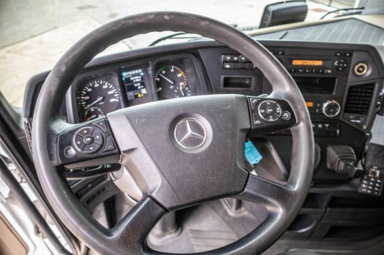 MERCEDES AROCS 1846 HAD + HYDR. AROCS 1846 HAD + HYDR. 2018 2 Tractor Units image 38