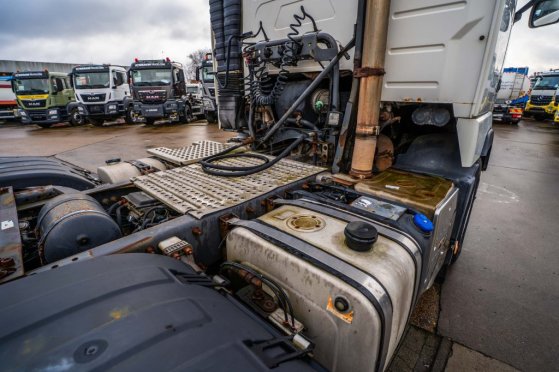 VOLVO FH 480-6x2+ HYDR. -EURO 5 590 2008 2 Tractor Units image 35