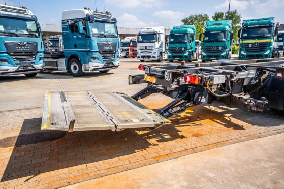 RENAULT D19 WIDE 380 DXI+CARGOLIFT 1.5 T D19 WIDE 380 DXI+CARGOLIFT 1.5 T 2016 2 image 8
