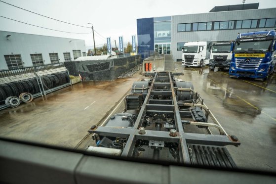 RENAULT D19 WIDE 320 DXI + DHOLLANDIA 2T. D19 WIDE 320 DXI + DHOLLANDIA 2T. 2018 2 image 11