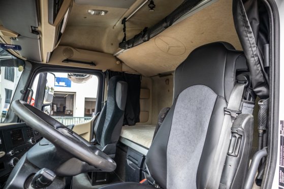 MERCEDES ACTROS 1845 LS+VOITH Mercedes-Benz ACTROS 1845 LS+VOITH 2016 2 Tractor Units image 10