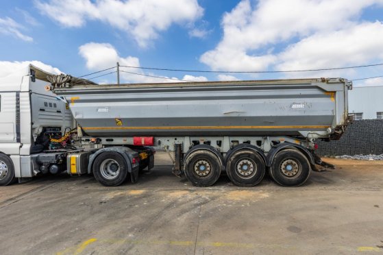 BENALU HARDOX 26m3+BACHE Benalu HARDOX 26m3+BACHE 2017 2 image 9