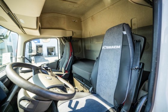 VOLVO FH 4 460 590 2014 2 Tractor Units image 38