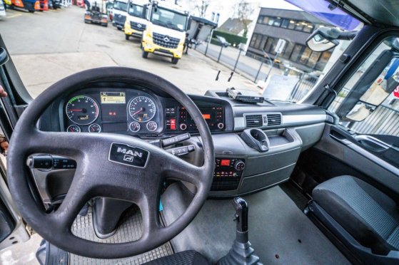 MAN TGS 33.440 BLS - MANUAL - BIG AXLES TGS 33.440 BLS - MANUAL - BIG AXLES 2008 2 Tractor Units image 8