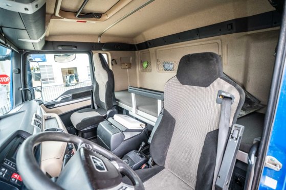 MAN TGX 18.420 XL BLS-INTARDER+HYDR. TGX 18.420 XL BLS-INTARDER+HYDR. 2017 2 Tractor Units image 23