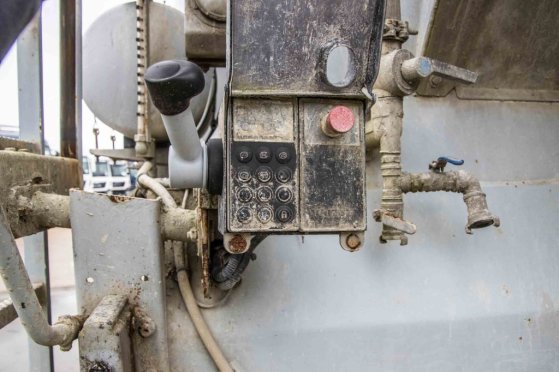 LIEBHERR BETON MIXER/MALAXEUR/MISCHER HTM 1204 - 12M³ BETON MIXER/MALAXEUR/MISCHER HTM 1204 - 12M³ 2013 2 Concrete Mixer P...