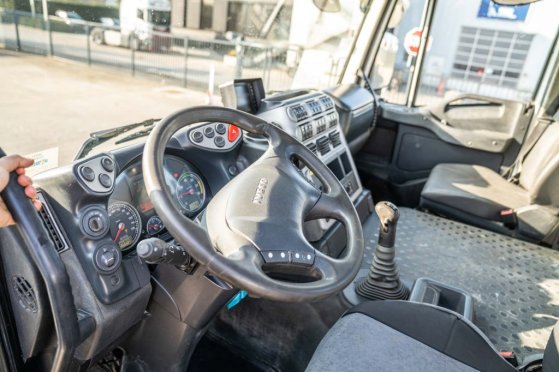 IVECO STRALIS 310- E5 + HMF 1110 K2 STRALIS 310- E5 + HMF 1110 K2 2008 2 Tipper trucks image 68