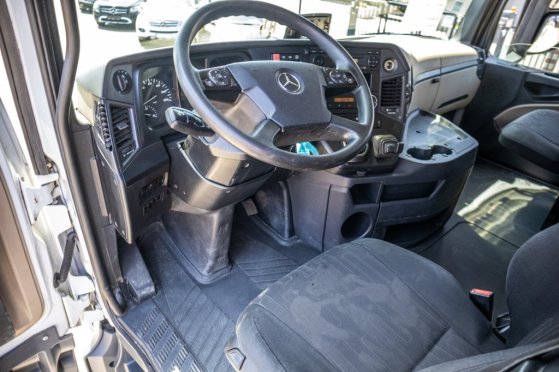 MERCEDES AROCS 1845 HAD - 4X4 + HYDR. Mercedes-Benz AROCS 1845 HAD - 4X4 + HYDR. 2017 2 Tractor Units image 9