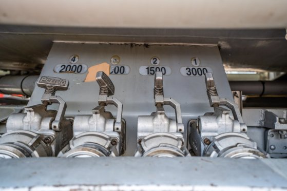 RENAULT MIDLUM 220 +ALU 9.500L+4 COMP 701 2000 2 image 9