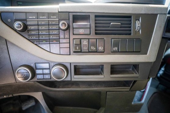 VOLVO FH 4 460 3291 2014 2 Tractor Units image 9