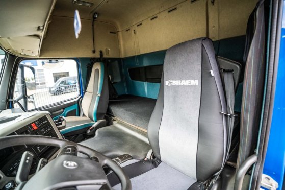 VOLVO FM 420 + KIPHYDR. FM 420 + KIPHYDR. 2018 2 Tractor Units image 9