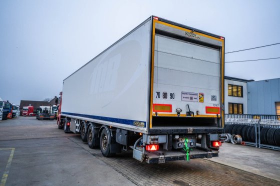CHEREAU CHEREAU+CARRIER VECTOR 1950 MULTI TEMP. Chereau CHEREAU+CARRIER VECTOR 1950 MULTI TEMP. 2013 2 Refrigerated semi t...
