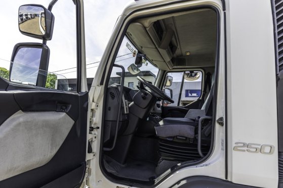 VOLVO FE 250+HAYON BAR FE 250+HAYON BAR 2015 2 image 9