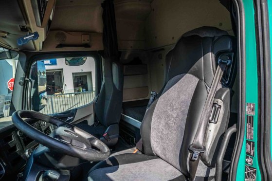 MERCEDES ACTROS 1845 LS Mercedes-Benz ACTROS 1845 LS 2015 2 Tractor Units image 54