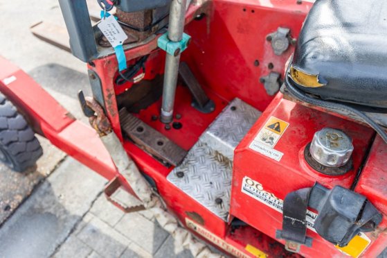 MOFFET RE4 - 45-1.444 H-4X4 Moffet RE4 - 45-1.444 H-4X4 2004 2 Forklift image 9