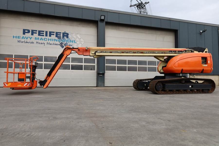 JLG 660SJC Diesel, Steel Tracks, 20m Working Height, 1 image