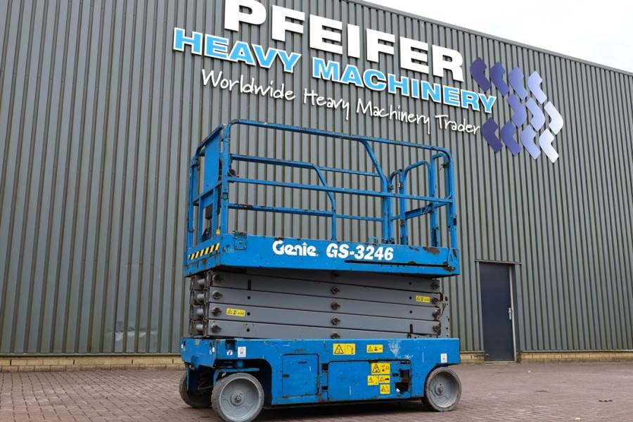 Genie GS3246 Electric, Working Height 11.75 m, 318kg Cap image