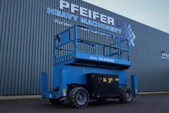 Genie GS4069 Electric, 14m Working Height, 363kg Capacit GS4069 Electric, 14m Working Height, 363kg Capacit 2014 2 Scissor...
