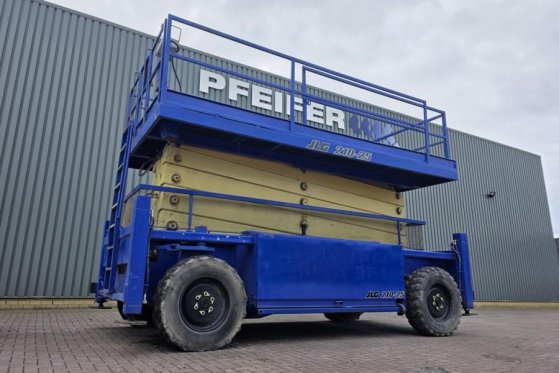 JLG 210-25 Diesel, 4x4 Drive, 23m Working Height, 1000 210-25 Diesel, 4x4 Drive, 23m Working Height, 1000 2008 2 Scissor L...