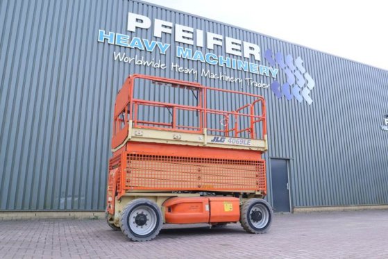 JLG M4069 Hybrid, 14.2m Working Height, 360kg Capacity M4069 Hybrid, 14.2m Working Height, 360kg Capacity 2008 2 Scissor L...