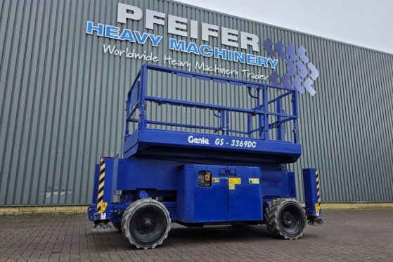 Genie GS3369DC Electric, 11.9m Working Height, 454kg Cap GS3369DC Electric, 11.9m Working Height, 454kg Cap 2014 2 Scissor...