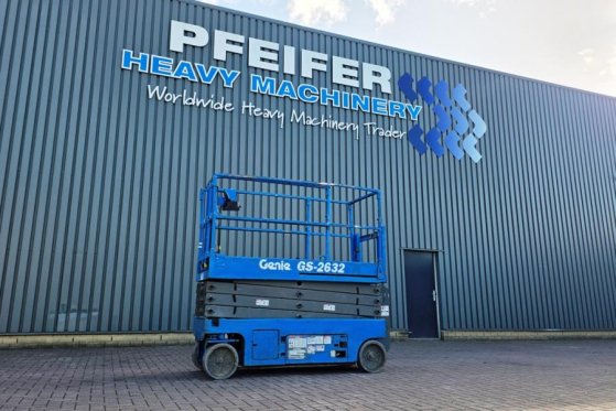 Genie GS2632 Electric, 10m Working Height, Non Marking T GS2632 Electric, 10m Working Height, Non Marking T 2011 2 Scissor...